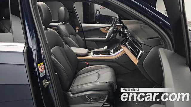 Audi Q7 — Фото автомобиля 17