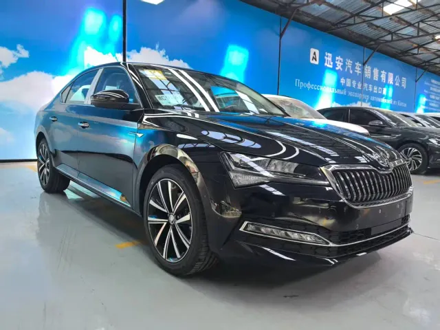 Фотография автомобиля — Skoda Superb