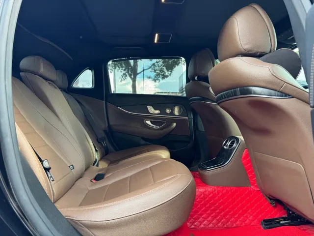 Mercedes-Benz E-Class — Фото автомобиля 13