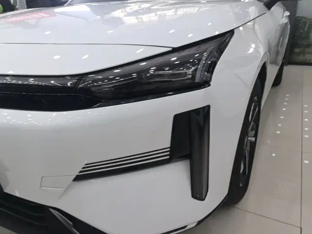 Geely Galaxy L6 — Фото автомобиля 23
