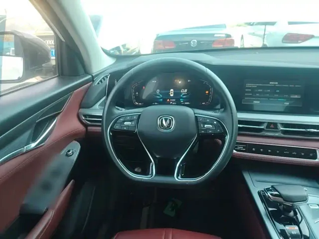 Changan CS75 Plus — Фото автомобиля 6