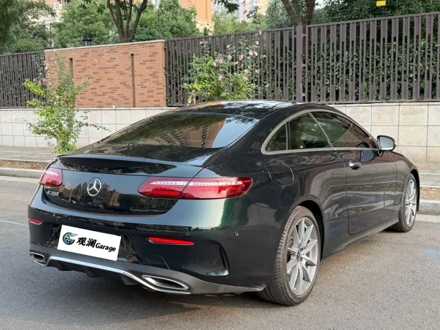 Mercedes-Benz E-Class — Фото автомобиля 5