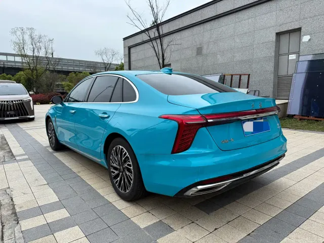 Hongqi H5 — Фото автомобиля 18
