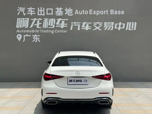 Mercedes-Benz C-Class — Фото автомобиля 4