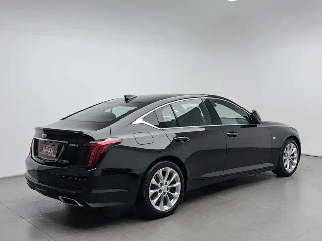 Cadillac CT5 — Фото автомобиля 2