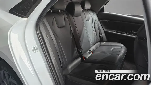 Hyundai AVANTE Новый Avante (CN7) — Фото автомобиля 12
