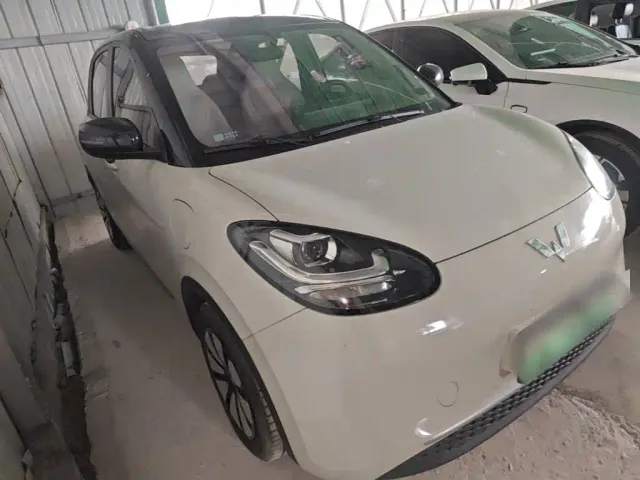 Wuling Bingo — Фото автомобиля 3