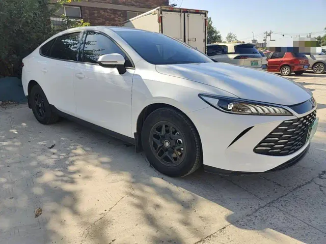 BYD Qin PLUS — Фото автомобиля 3