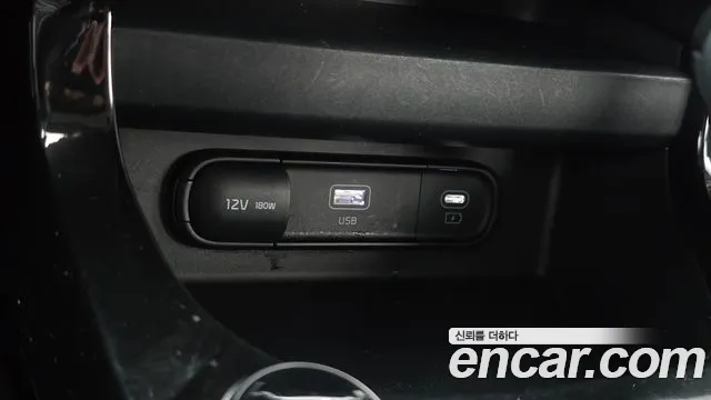 Kia Seltos New — Фото автомобиля 18