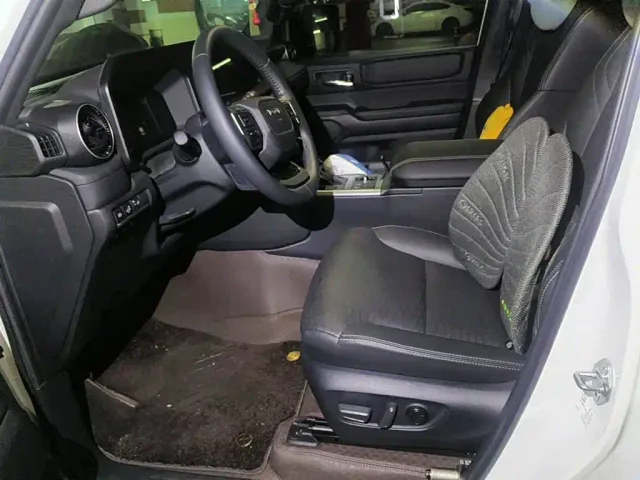 Toyota Prado — Фото автомобиля 8