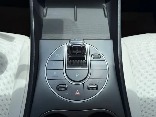 BYD Seal 05 DM-i — Фото автомобиля 13