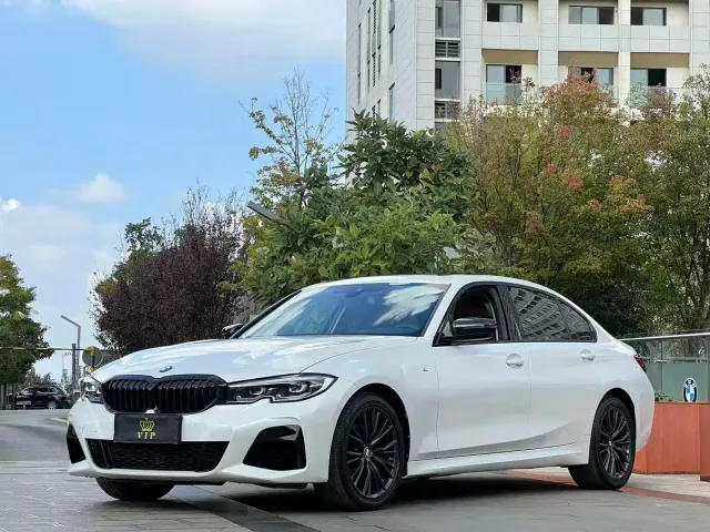 Фотография автомобиля — BMW 3 Series