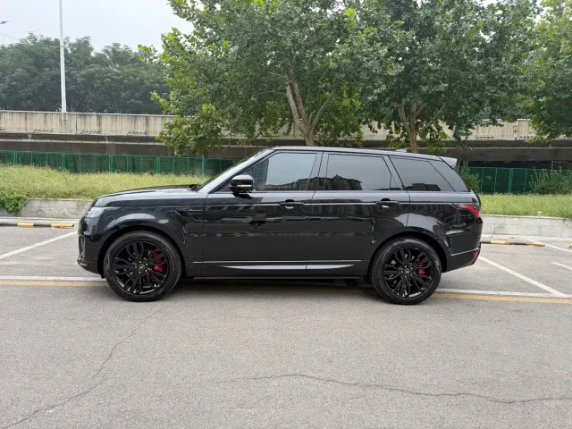 Land Rover Range Rover Sport — Фото автомобиля 8