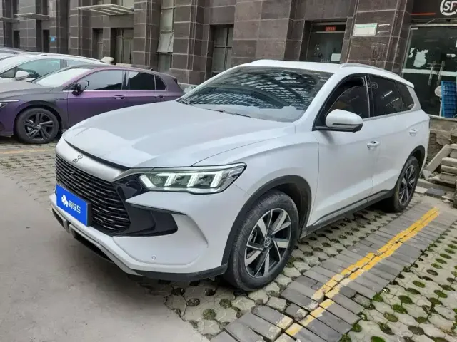 Фотография автомобиля — BYD Song Pro