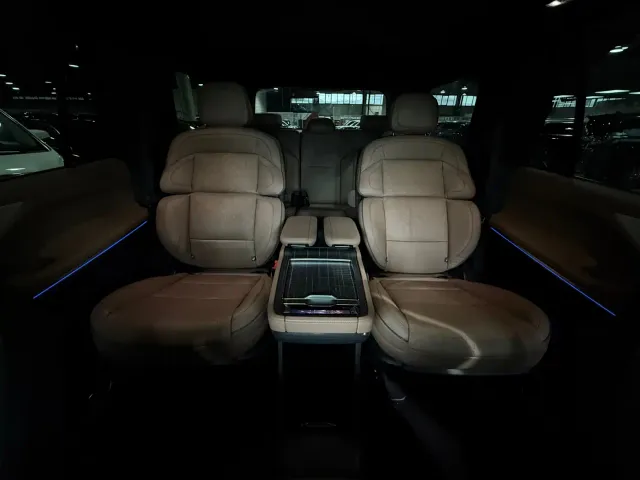 Lincoln Navigator — Фото автомобиля 16