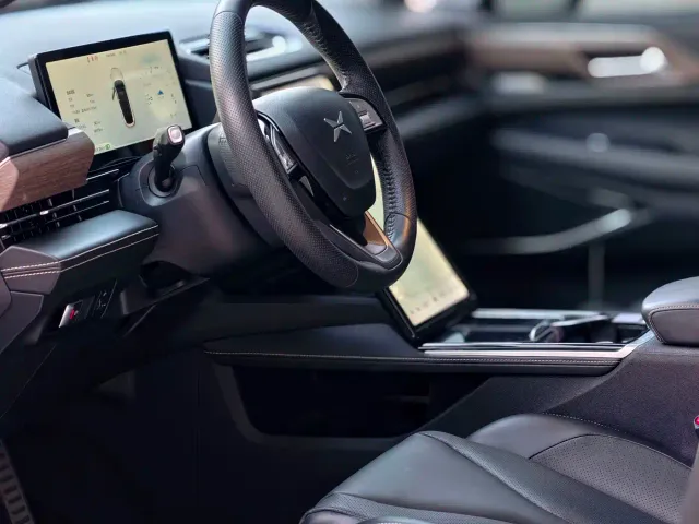 Xpeng P5 — Фото автомобиля 4