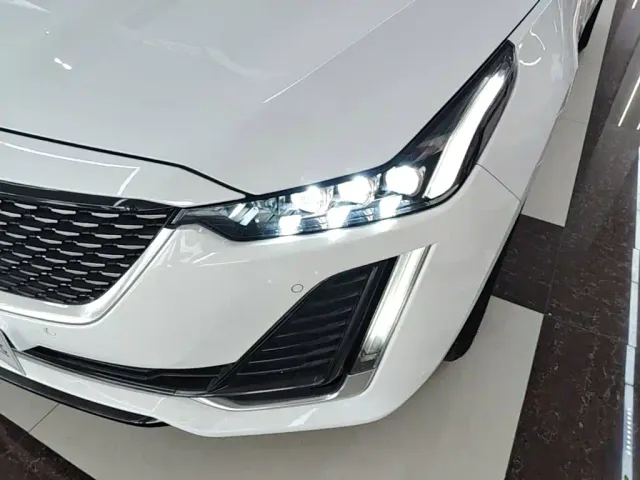 Cadillac CT5 — Фото автомобиля 23