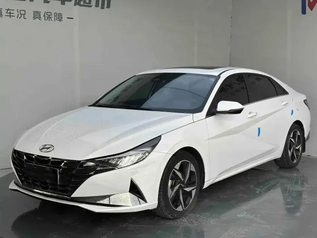 Фотография автомобиля — Hyundai Elantra