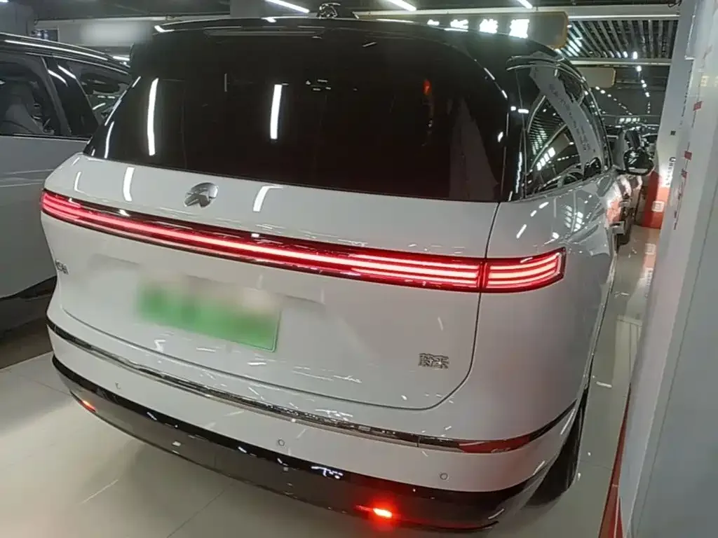 NIO NIO ES8 2025 Model 6-Seat Executive Luxury Edition — Фото автомобиля 6