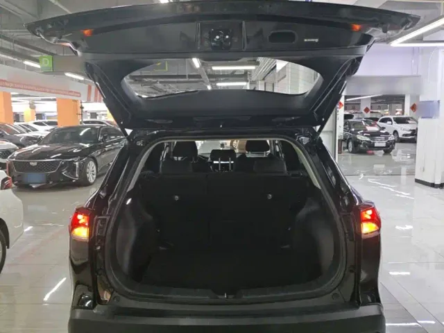Toyota Frontlander — Фото автомобиля 18