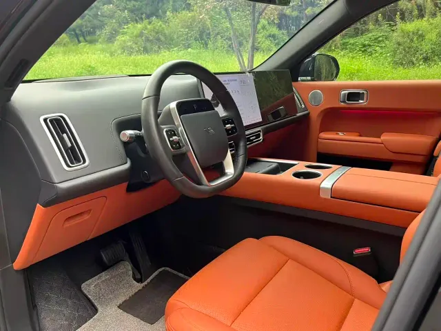 Li Auto L7 — Фото автомобиля 9