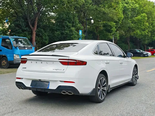 Geely Xingrui — Фото автомобиля 5