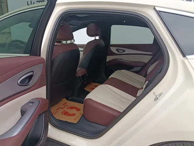 BYD Seal 07 DM-i — Фото автомобиля 14
