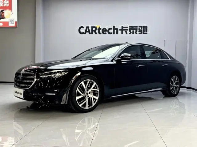 Фотография автомобиля — Mercedes-Benz E-Class