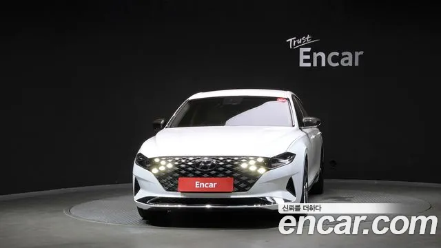 Hyundai Grandeur Grandeur (New) — Фото автомобиля 3
