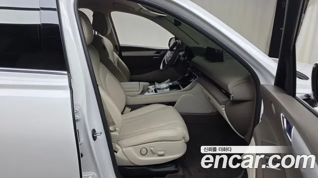 Genesis GV80 — Фото автомобиля 16