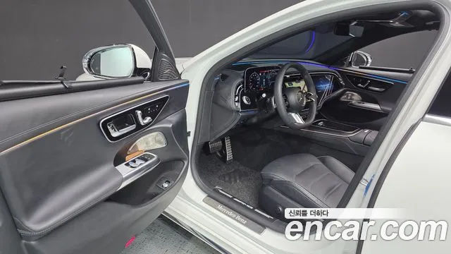 Mercedes-Benz E-Class — Фото автомобиля 10