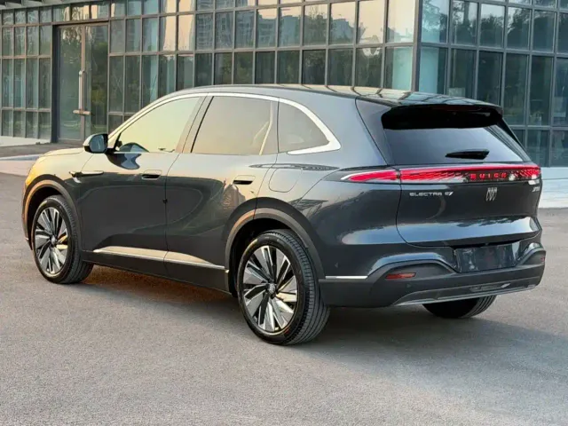 Buick Zhijing E7 — Фото автомобиля 4