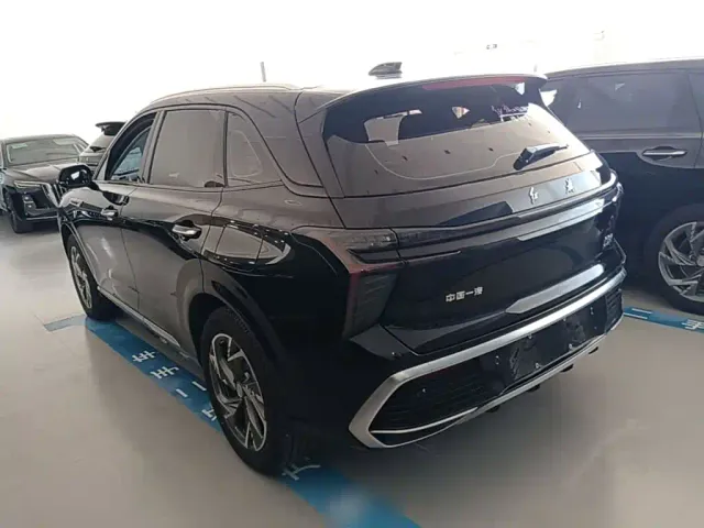Hongqi HS3 PHEV — Фото автомобиля 4