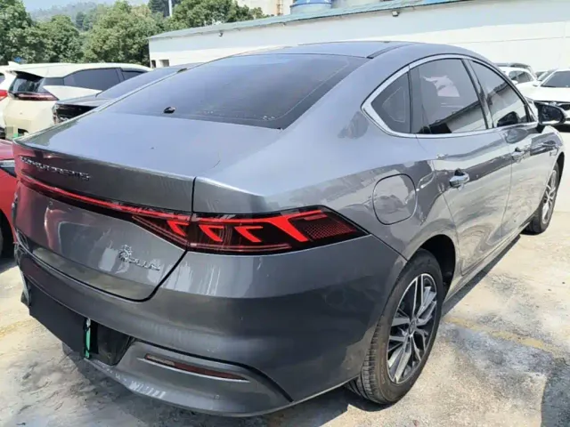 BYD Qin PLUS — Фото автомобиля 6