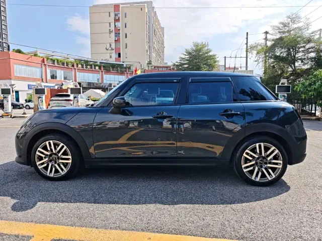 MINI Hatch — Фото автомобиля 8