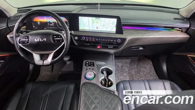 Kia K8 — Фото автомобиля 10