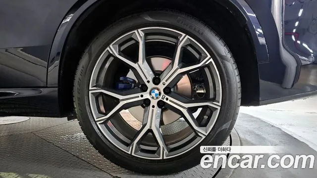 BMW X5 xDrive 40i M Sport — Фото автомобиля 15