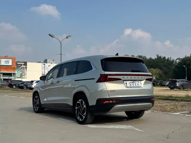 Hyundai Custo — Фото автомобиля 4