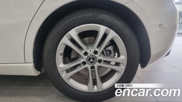Mercedes-Benz A-Class W177 — Фото автомобиля 5