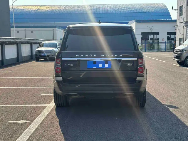 Land Rover Range Rover — Фото автомобиля 9