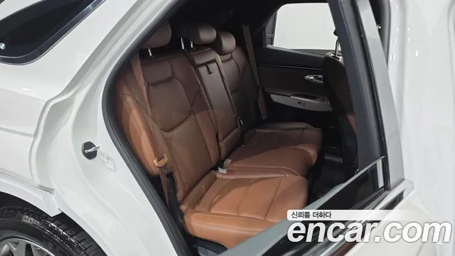 Genesis GV70 2.5T Бензин 2WD — Фото автомобиля 10