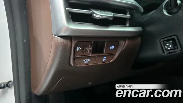 Hyundai Grandeur Grandeur (GN7) 2.5 Бензин 2WD — Фото автомобиля 25