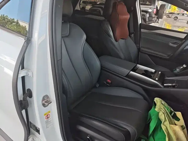 BYD Qin L — Фото автомобиля 24