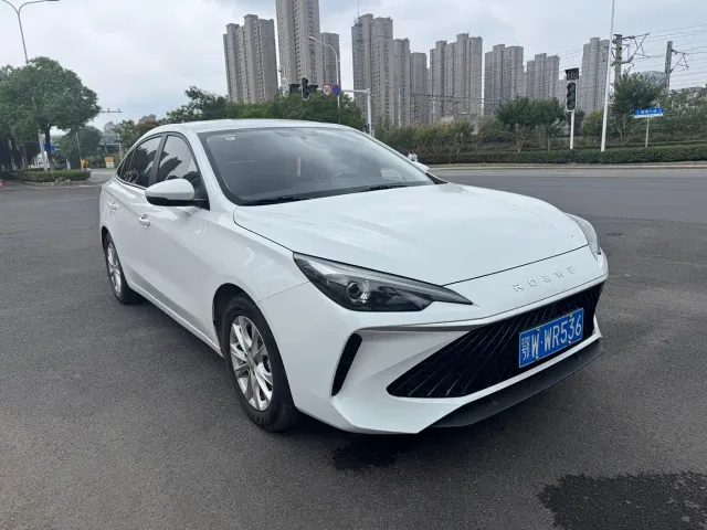 Roewe i5 — Фото автомобиля 3