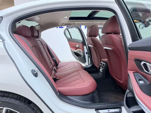 BMW 3 Series — Фото автомобиля 16