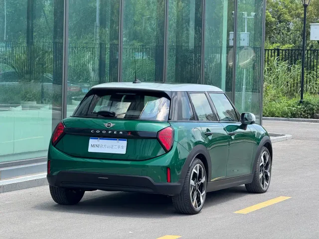MINI Hatch — Фото автомобиля 19