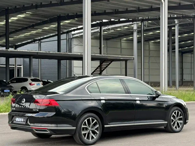 Volkswagen Magotan — Фото автомобиля 9