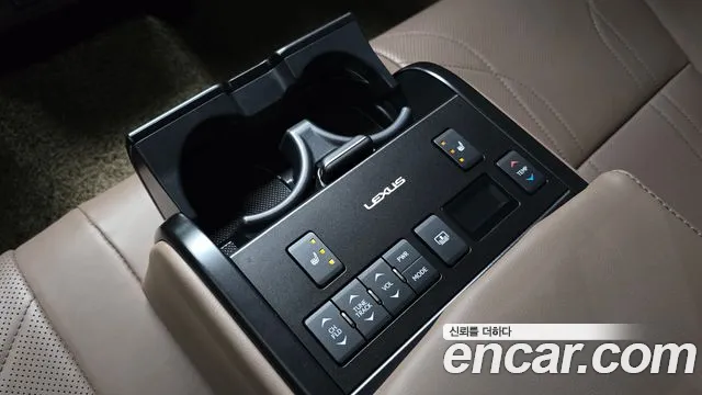 Lexus ES 7th Gen — Фото автомобиля 16