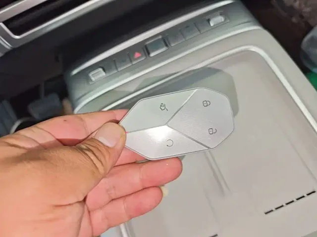 BYD FangChengBao Titanium 7 — Фото автомобиля 8