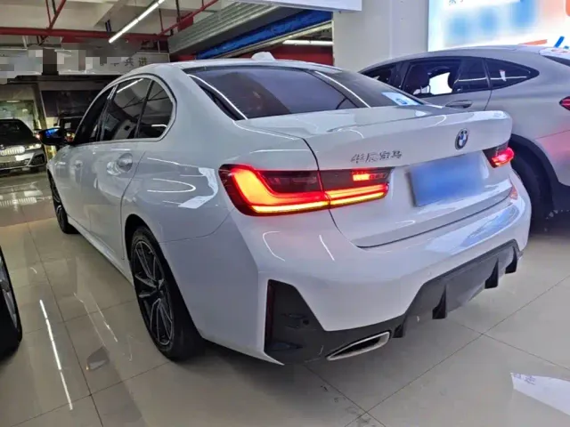 BMW 3 Series — Фото автомобиля 4